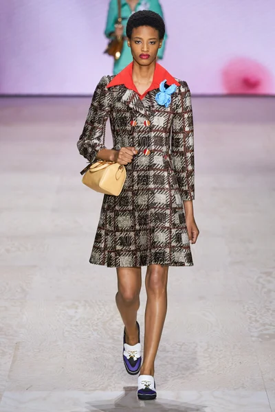 Look 24